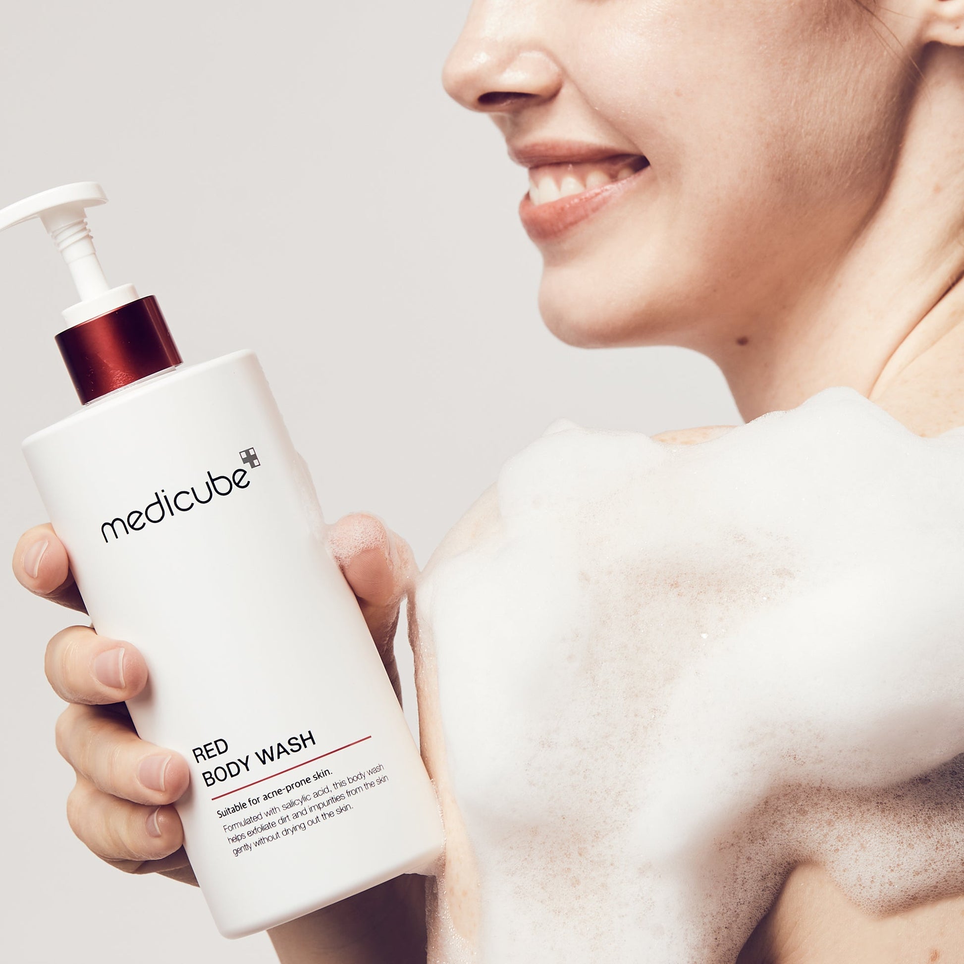 red-body-wash-a5 03_e48a37a3-851d-41fd-9823-7bc90ef11ff6.jpg